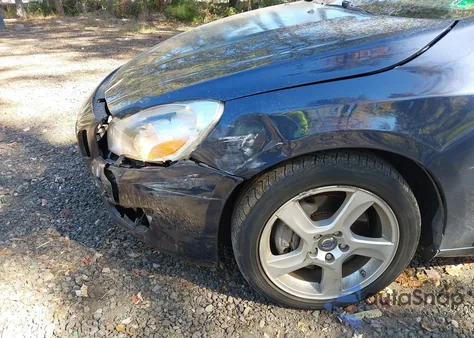 2013 Volvo S60 T5 from USA, damaged, VIN YV1612FS2D1220469